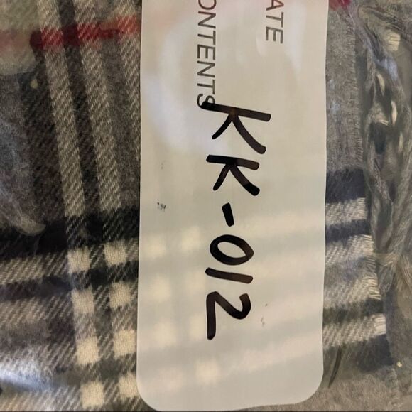 V. Fraas 100% Acrylic Gray-Black-Red Plaid Scarf - Picture 5 of 5